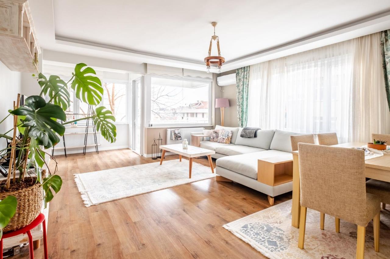 Vibrant Flat With Balcony In Maltepe Appartement Istanboel Buitenkant foto