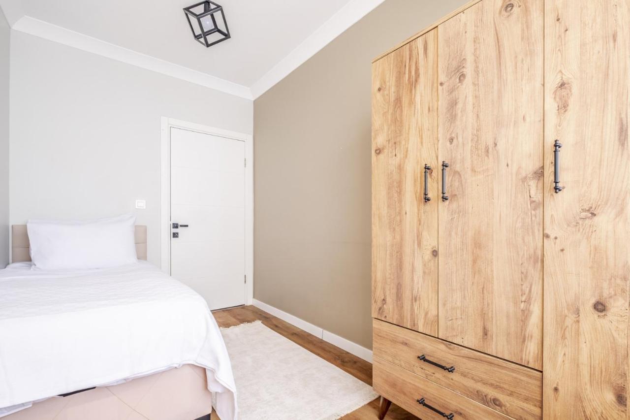 Vibrant Flat With Balcony In Maltepe Appartement Istanboel Buitenkant foto