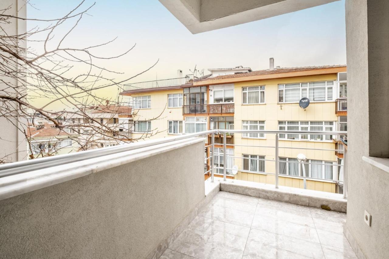 Vibrant Flat With Balcony In Maltepe Appartement Istanboel Buitenkant foto