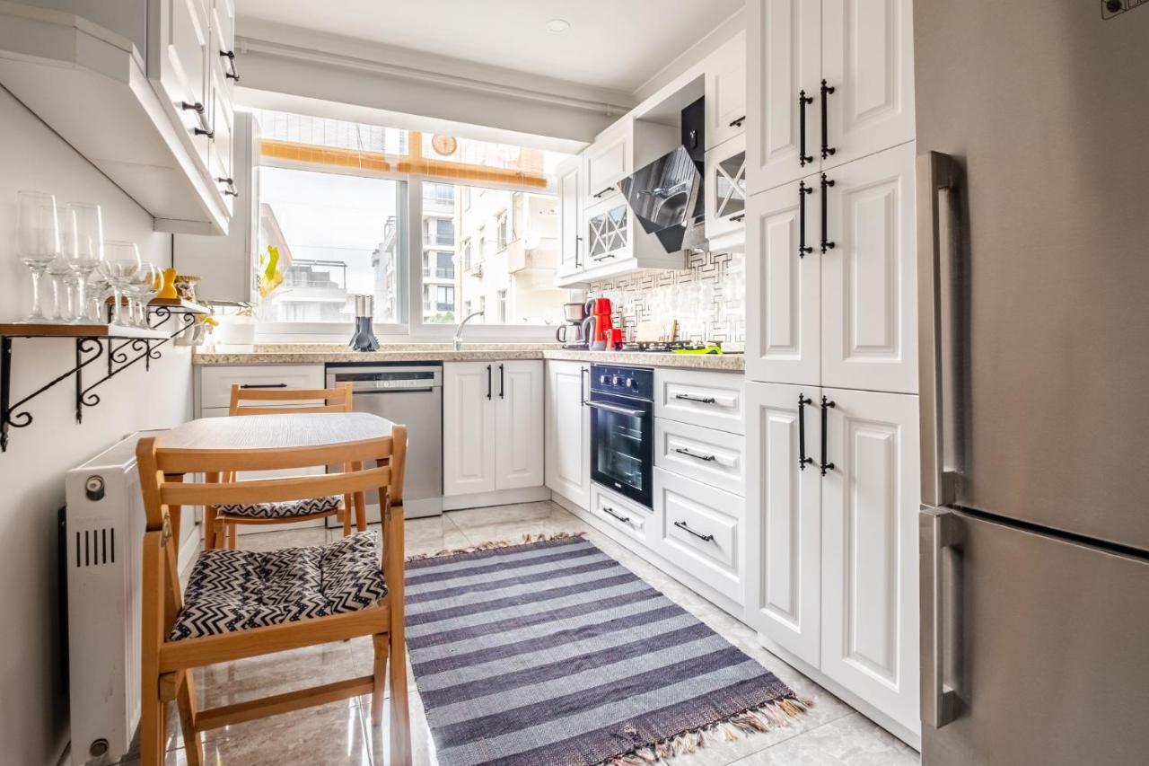 Vibrant Flat With Balcony In Maltepe Appartement Istanboel Buitenkant foto