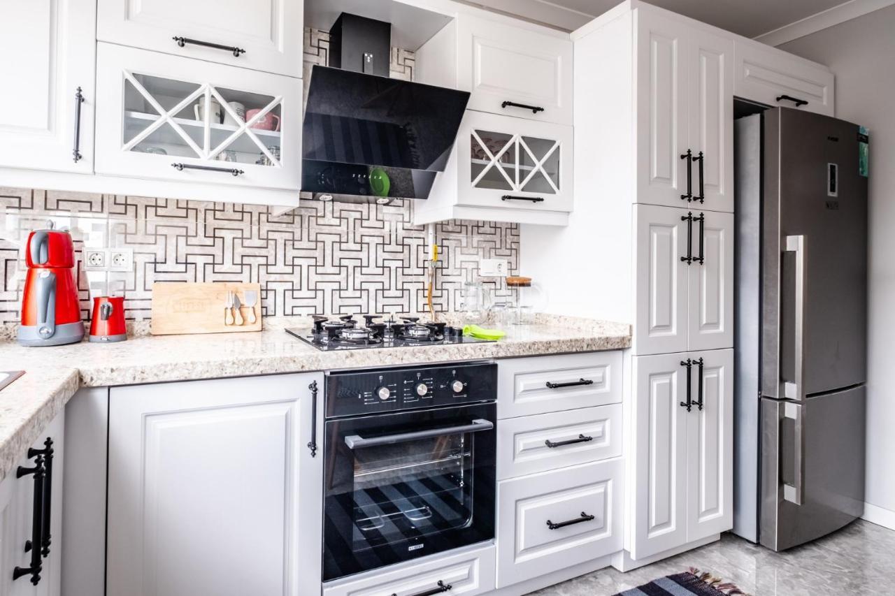 Vibrant Flat With Balcony In Maltepe Appartement Istanboel Buitenkant foto
